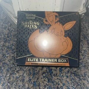 Pokémon Shining Fates Elite Trainer Box